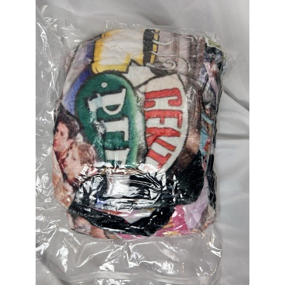 Friends TV Show Soft Fleece Throw Blanket 40"x 50" New - Picture 3 of 3